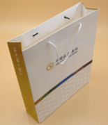 白卡紙和銅版紙的區(qū)別